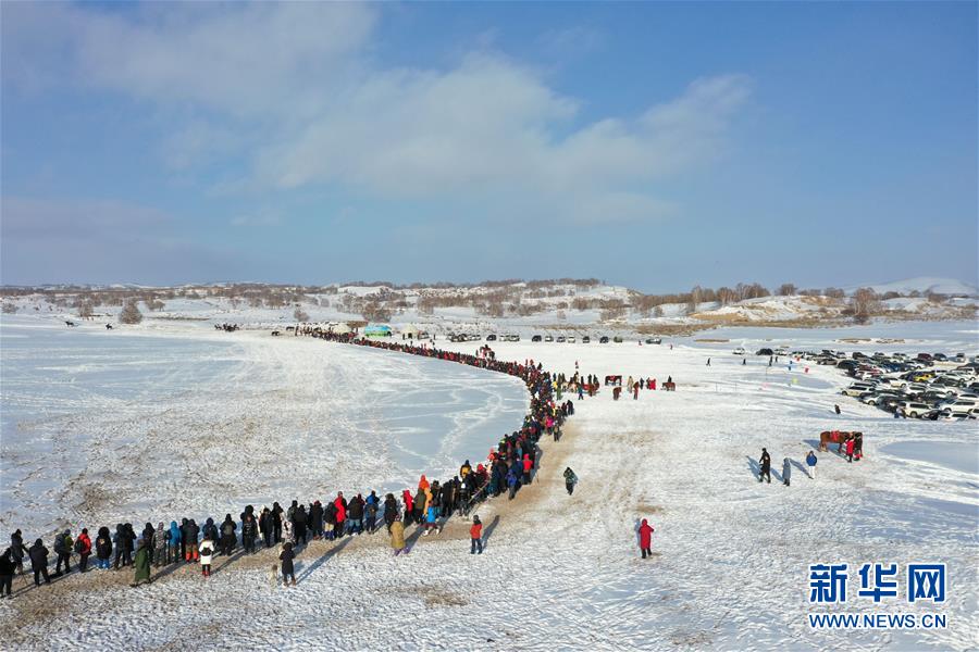 (社会)(5)冬日草原 雪地奔马