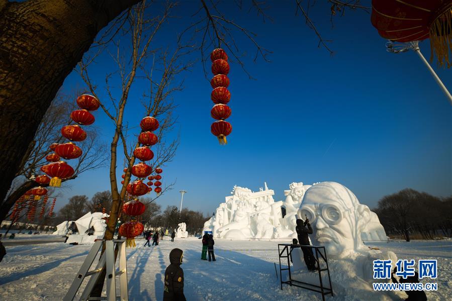 （社会）（1）哈尔滨：雪雕好手秀技艺