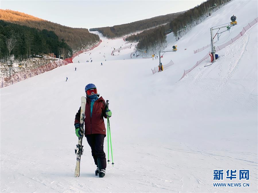 （社会）（8）坐着高铁去滑雪