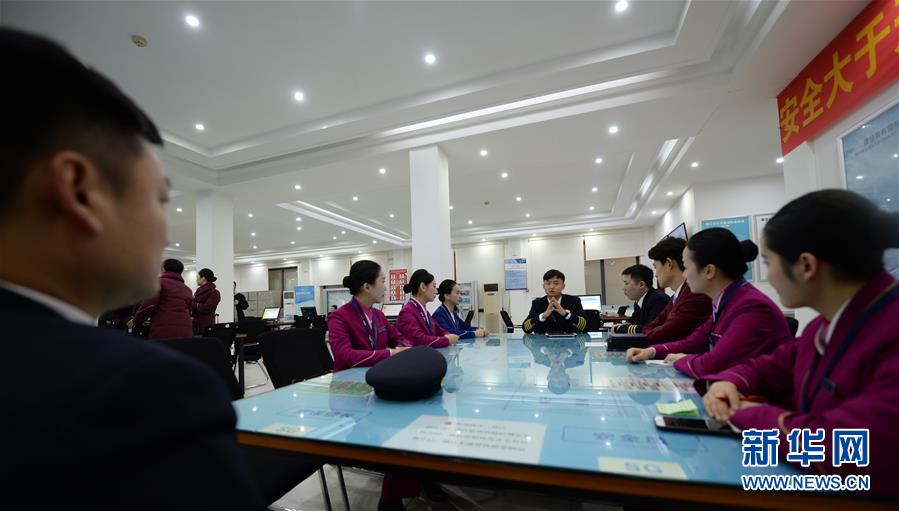 (图片故事)(5)“90后”机长教员是怎样炼成的