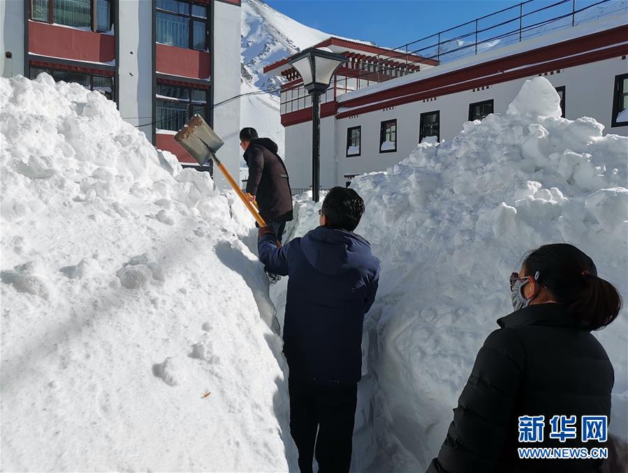 （图文互动）（1）西藏日喀则普降暴雪 电力交通逐步恢复无人员伤亡