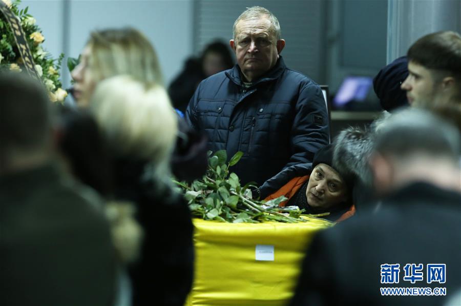 （國際）（3）烏航客機事件中烏克蘭遇難者遺體被運送回國