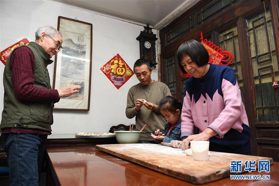 （新华全媒头条·图文互动）（6）循着习近平总书记足迹感受新时代新年味