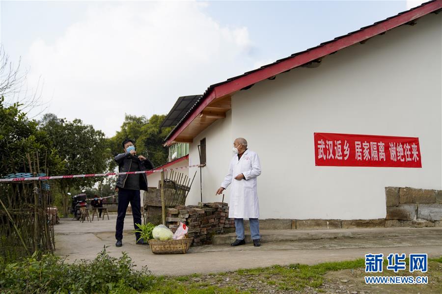 （聚焦疫情防控·图文互动）（3）“用我们的辛苦，换得群众安心”——直击重庆社区疫情防控第一道防线
