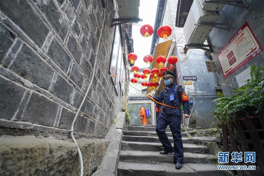 （聚焦疫情防控）（3）重庆古镇“活地图”彭剑的平凡坚守