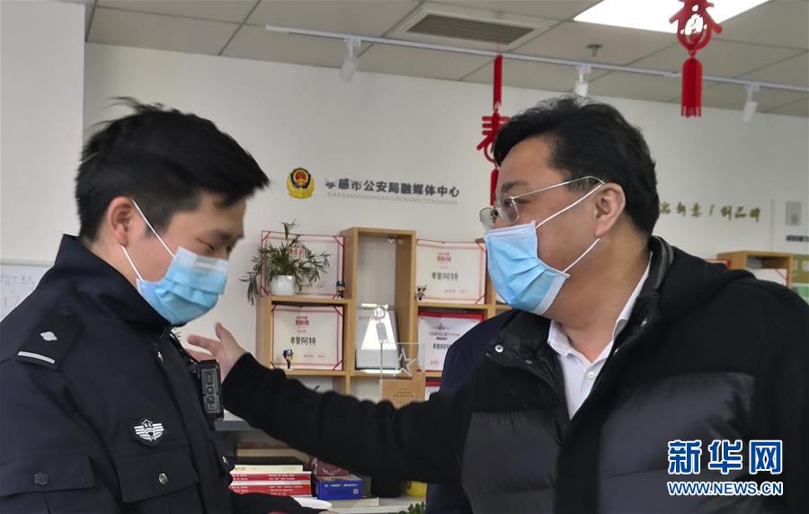 （新华全媒头条·图文互动）（6）战斗在党和人民最需要的地方——记奋战湖北抗疫一线的人民警察