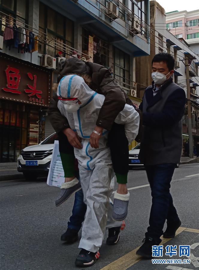 （新华全媒头条·图文互动）（7）战斗在党和人民最需要的地方——记奋战湖北抗疫一线的人民警察