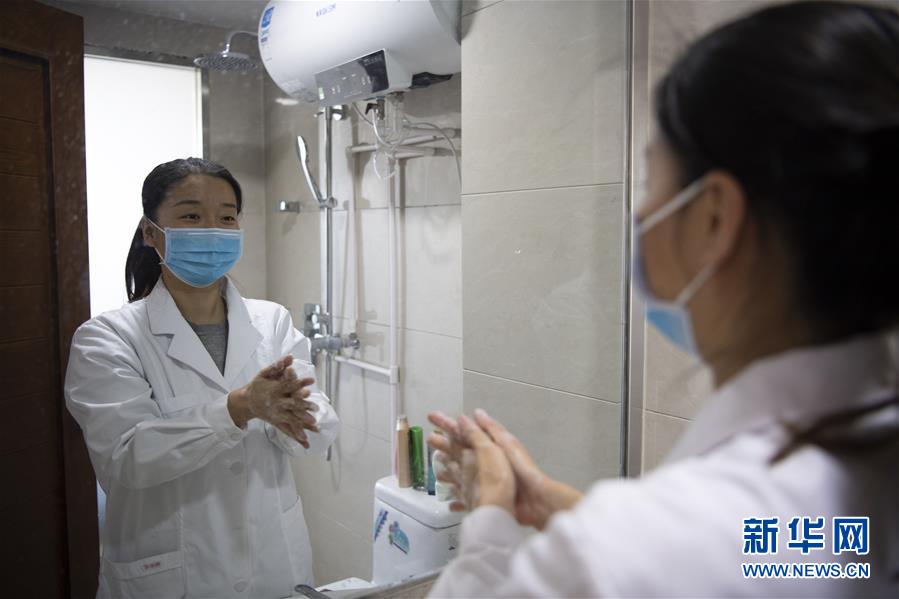 （聚焦疫情防控·图片故事）（4）“90后”检验员张慧变的防疫故事
