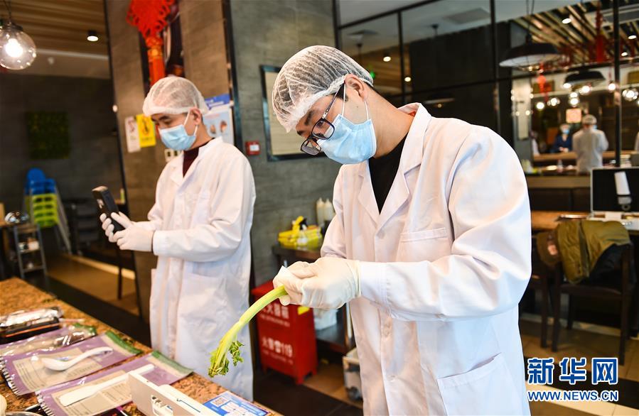 （社会）（2）山西太原：食材检测保障“舌尖上的安全”