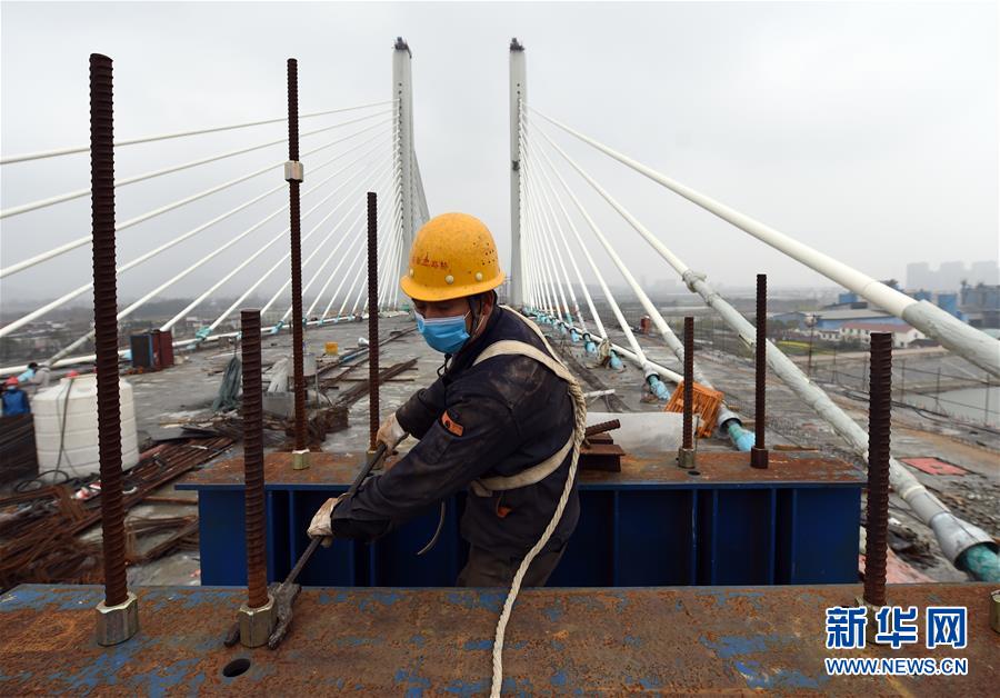 (经济)(5)安徽巢湖跨裕溪河大桥加紧建设