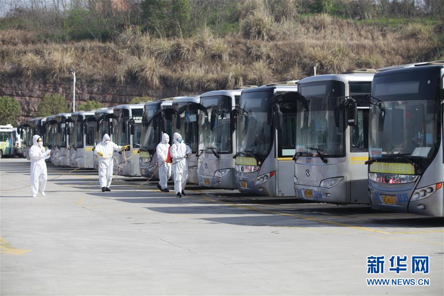 #(社会)(2)湖北宜昌600余台公交车全面消毒