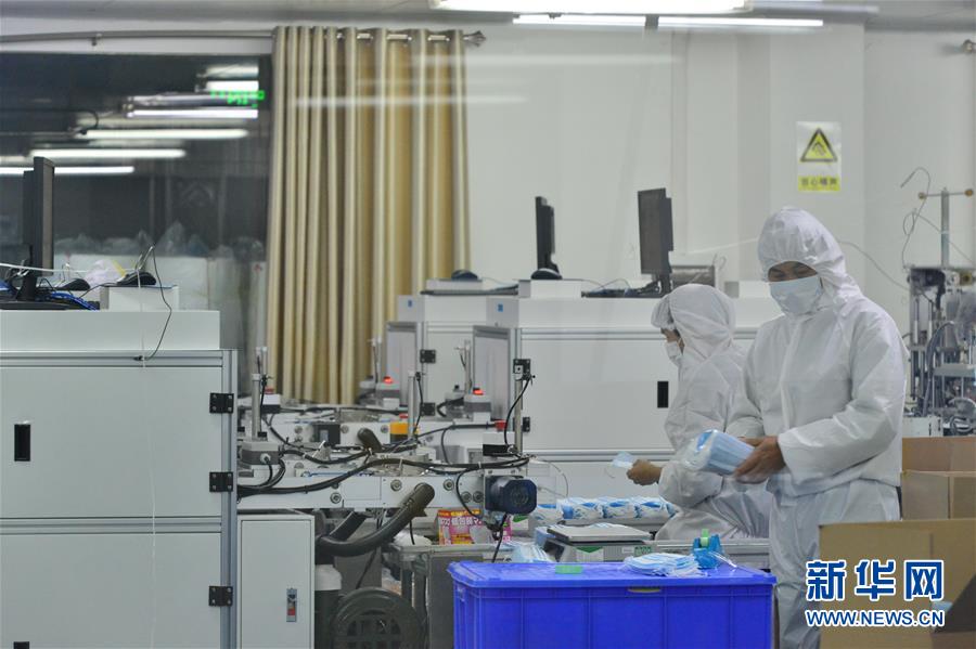 #(聚焦疫情防控)(1)湖北仙桃:抓紧口罩生产 助力国际防疫