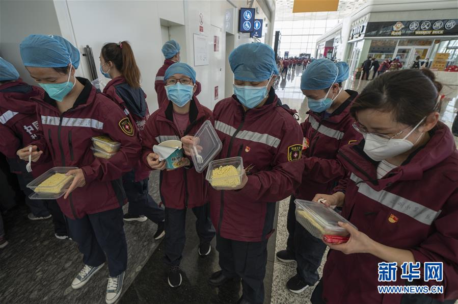 (聚焦疫情防控·新华视界)(5)“干了”这碗热干面,一路平安