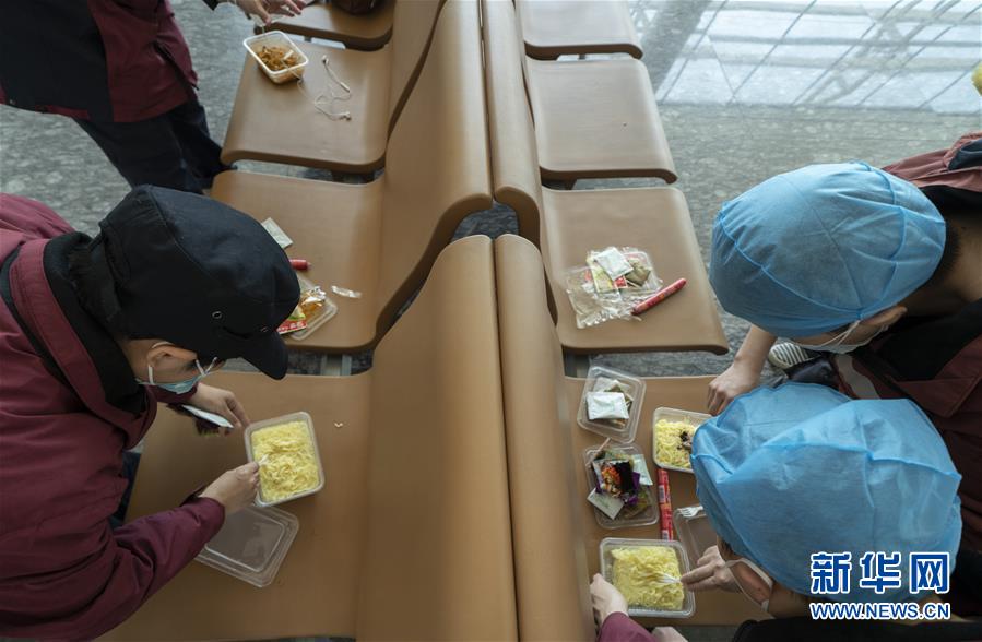(聚焦疫情防控·新华视界)(6)“干了”这碗热干面,一路平安