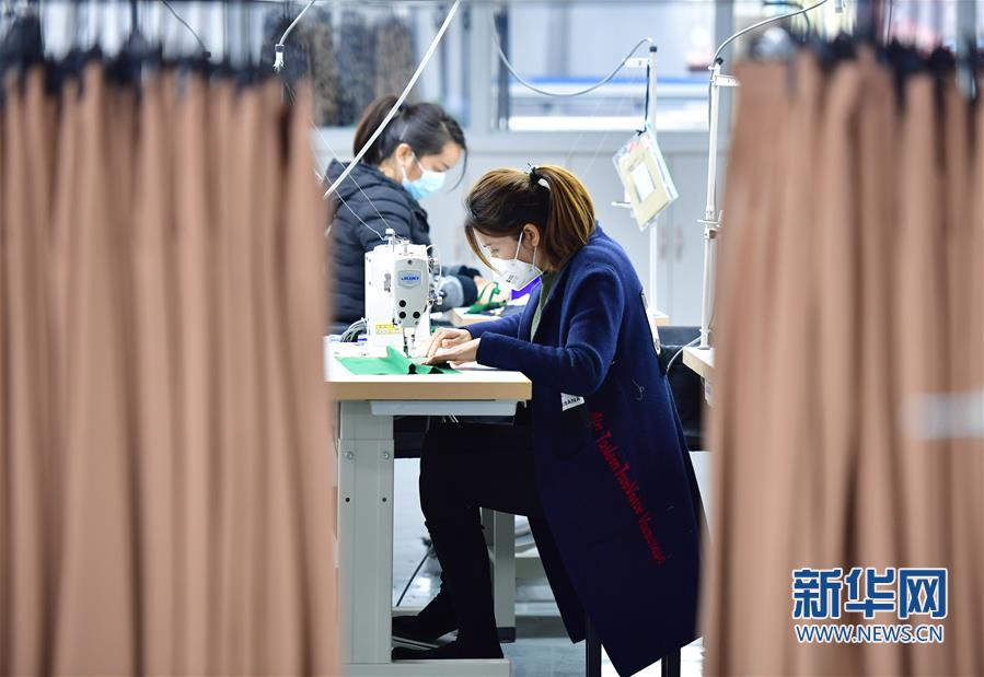 （新华全媒头条·图文互动）（3）奔向新的幸福——陕西贫困县全部摘帽的N个截面