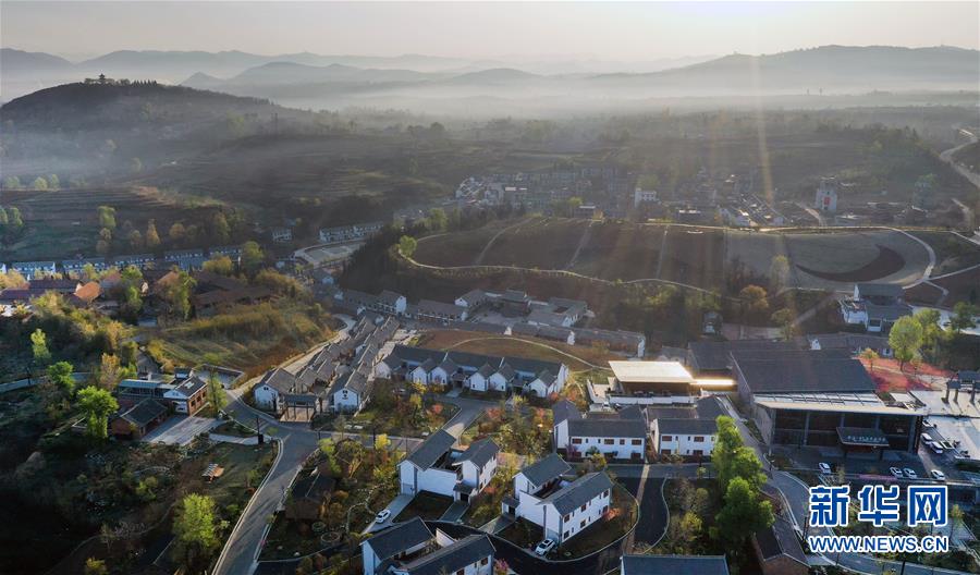 (美丽中国)(3)晨曦下的秦岭小城