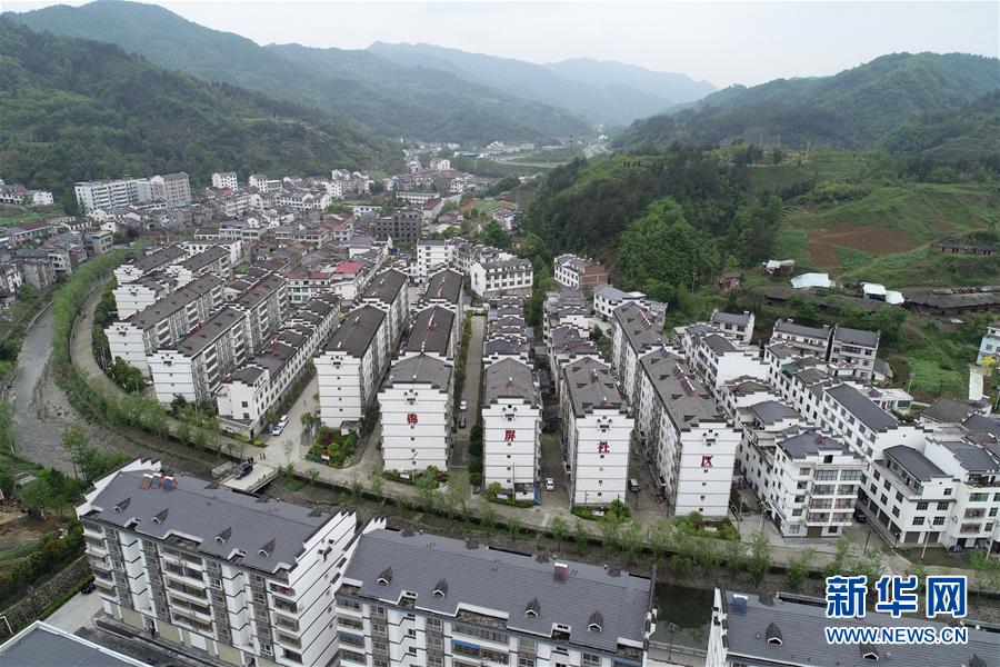 (社会)(6)陕西平利:老县镇的新生活
