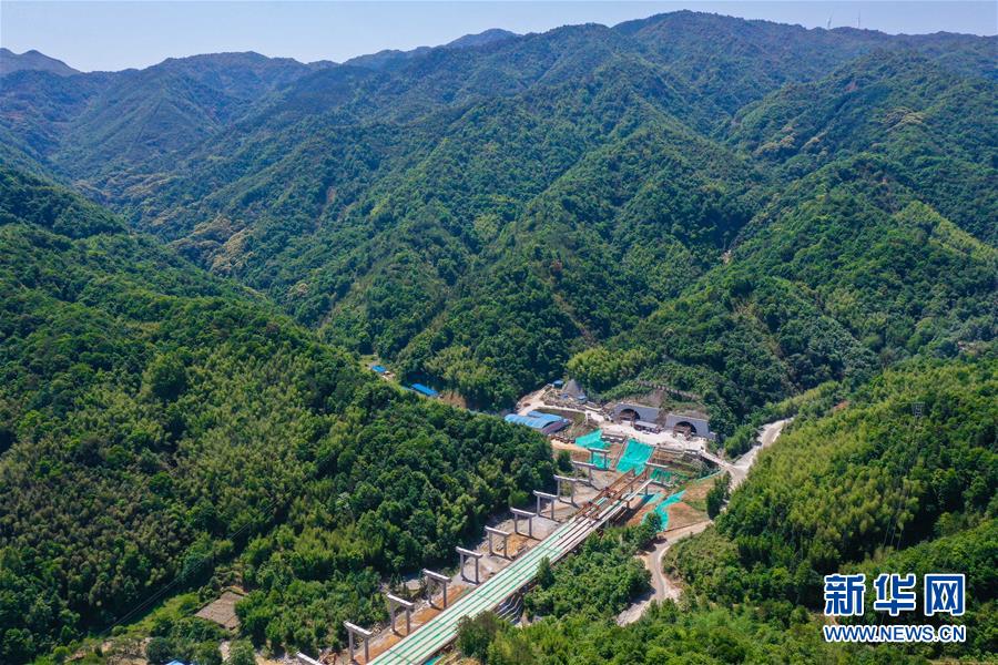 (经济)(7)卧龙穿南岭