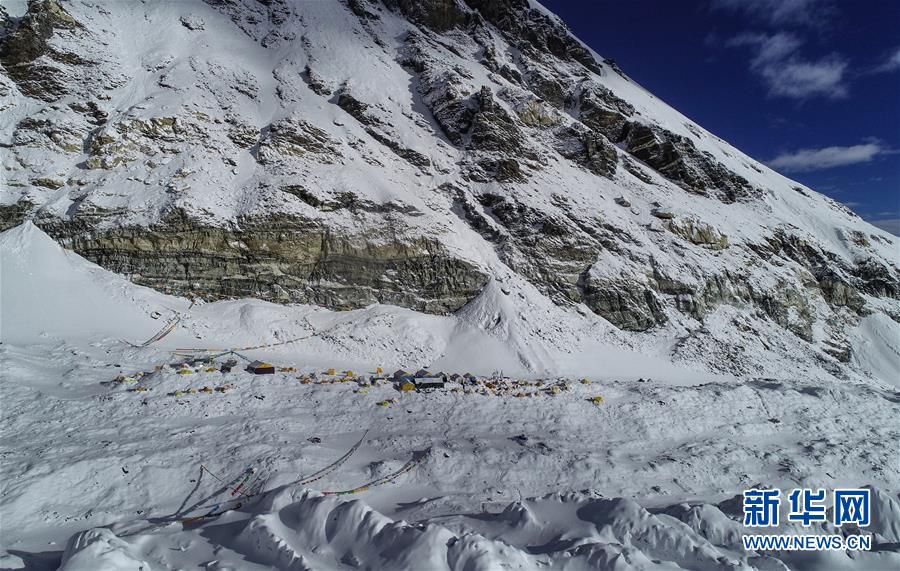 (2020珠峰高程测量)(2)冰雪世界的前进营地