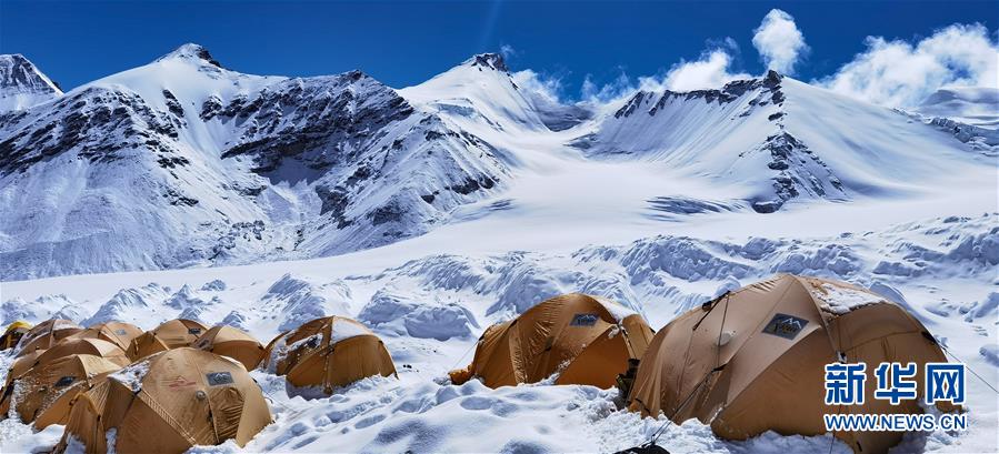 (2020珠峰高程测量)(5)冰雪世界的前进营地