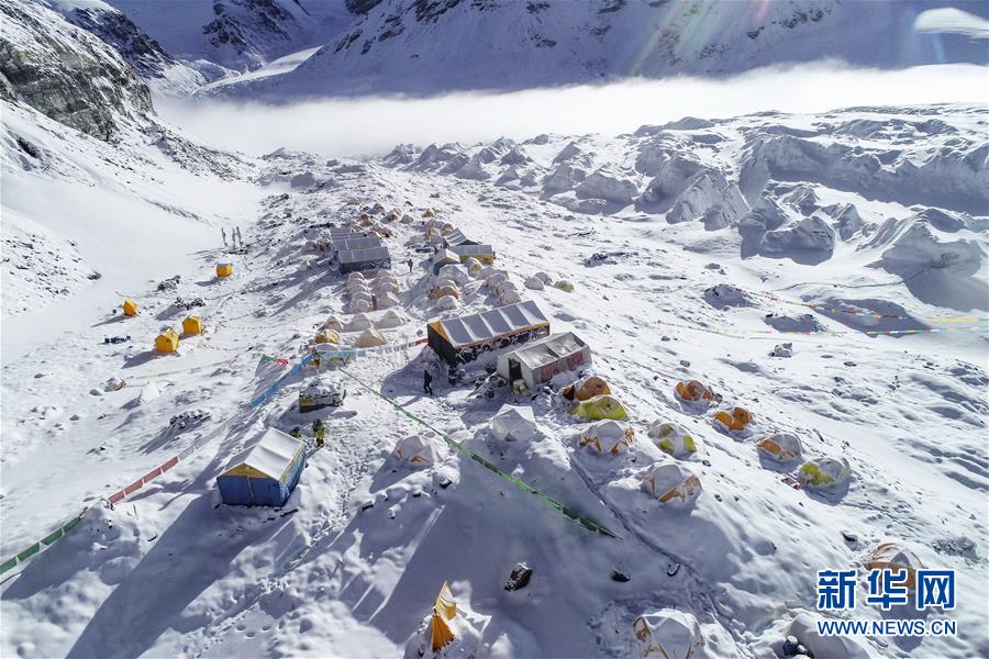 (2020珠峰高程测量)(4)冰雪世界的前进营地