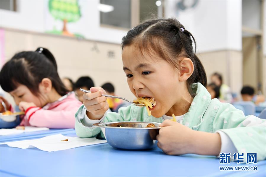 (聚焦疫情防控)(20)贵阳:小学陆续复学