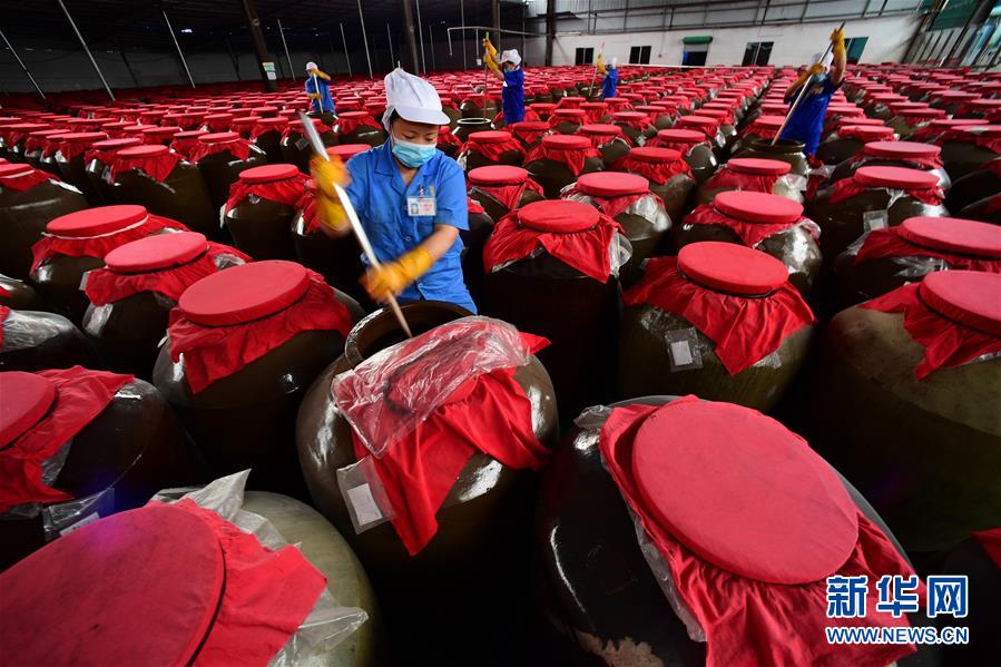 （经济）（2）贵州：古法酿制酸汤形成规模产业