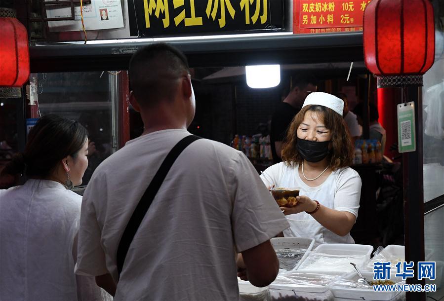 （经济）（4）古都开封：夜市重启 喧闹复苏