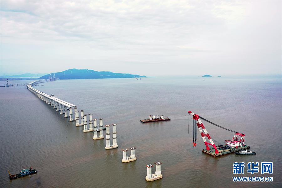 #(社会)(2)浙江舟山:越海造桥建通途