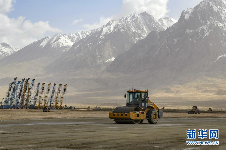 （经济）（3）新疆海拔最高机场建设顺利推进