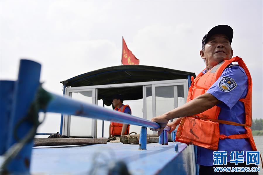 (社会)(3)鄱阳湖渔民上岸转型记