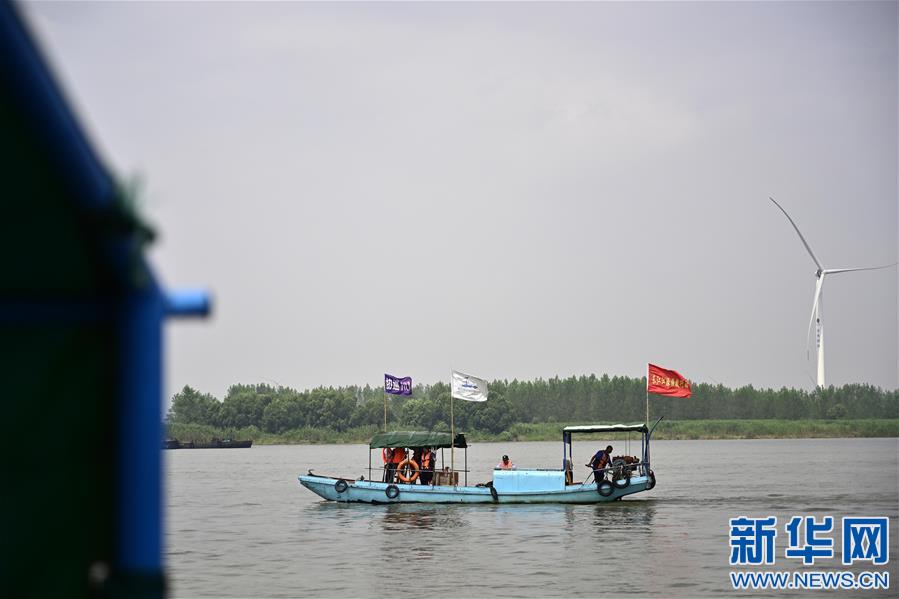 (社会)(2)鄱阳湖渔民上岸转型记