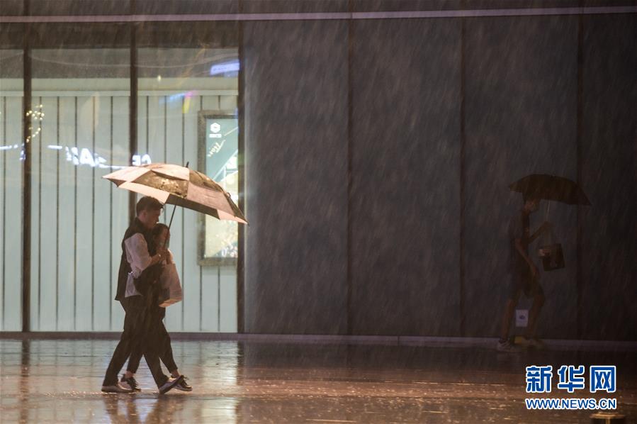（社会）（3）北京迎来降雨