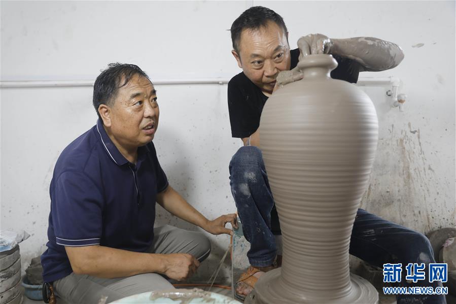 #（经济）（1）河南宝丰：研发汝瓷大器型 开拓市场新领域