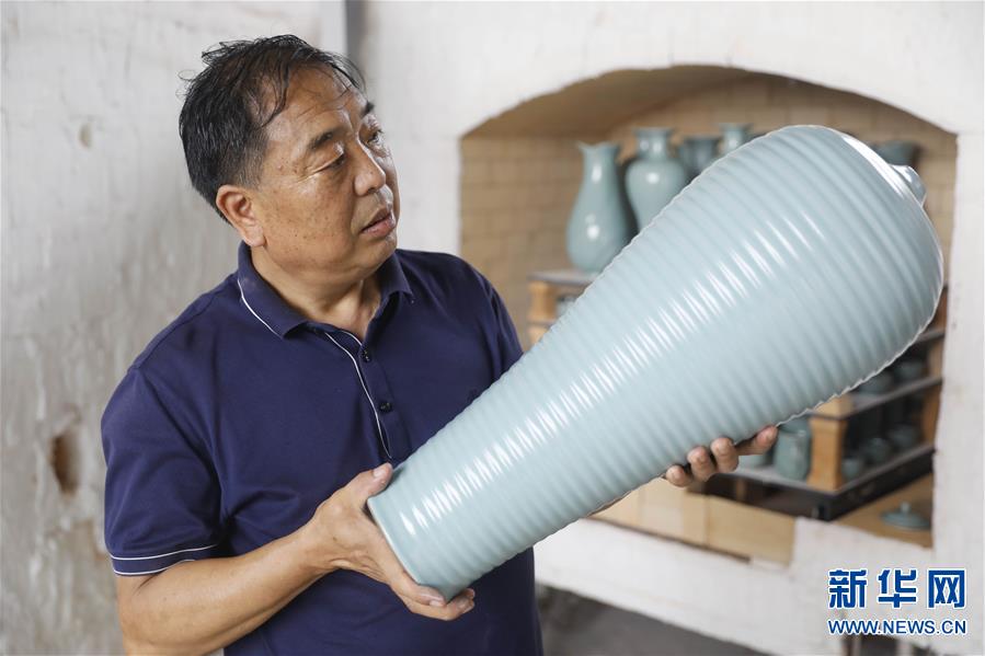 #（经济）（7）河南宝丰：研发汝瓷大器型 开拓市场新领域
