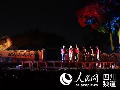 “云之下”演出现场。黄岚 摄