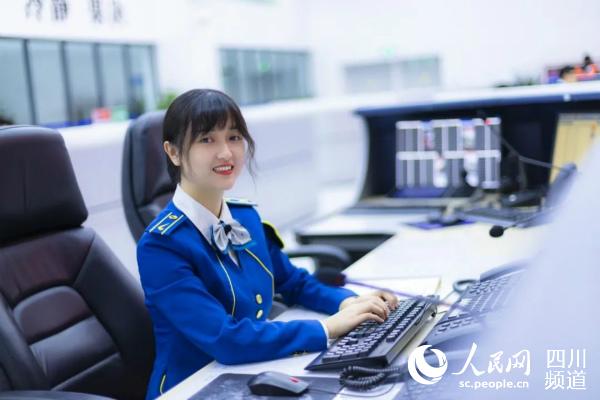 线路专门设置乘客调度岗位。成都地铁运营供图