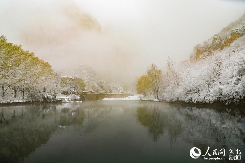 河北省邢台市云梦山雪景。 燕立涛摄