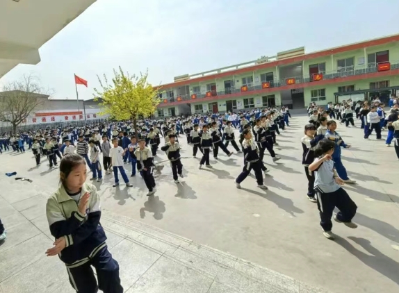 以拳修心 以动健体---南沿村完小太极课间活动让传统文化“活”起来