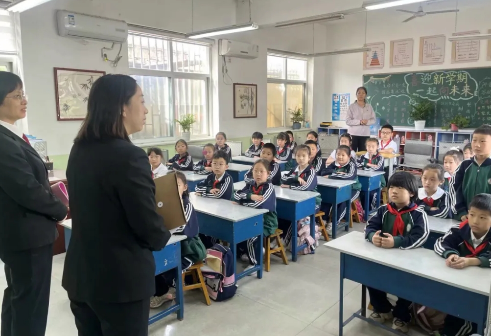 青春不迷茫，法治来护航丨爆台寺小学校园版 “法治列车” 发车啦！