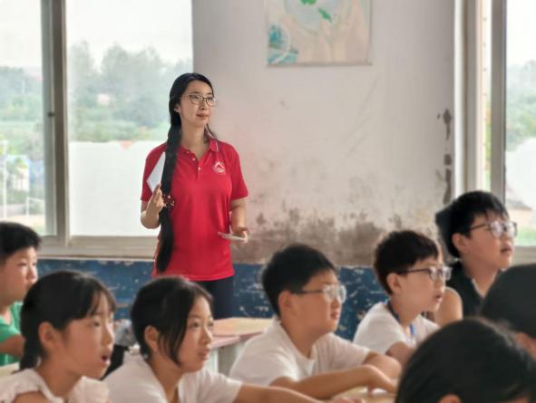 Light Up筑梦实践团赴河南支教纪实：播撒希望种子，陪伴孩童成长