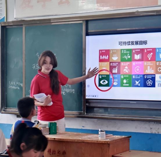 Light Up筑梦实践团赴河南支教纪实：播撒希望种子，陪伴孩童成长
