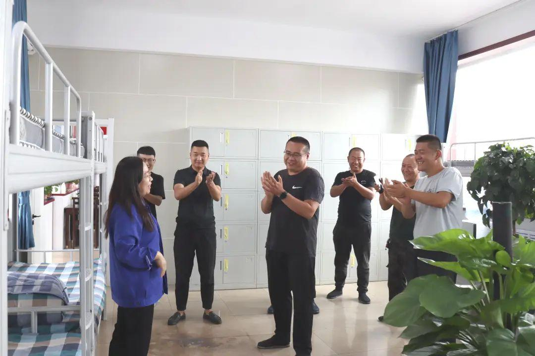 潞安化工余吾煤业扎根地销显担当 敬业奉献铸文明——记公司“文明标兵”地销科副科长郭焕青
