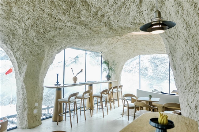 达古冰川4860咖啡屋盛装归来 助力阿坝州文旅融合高质量发展