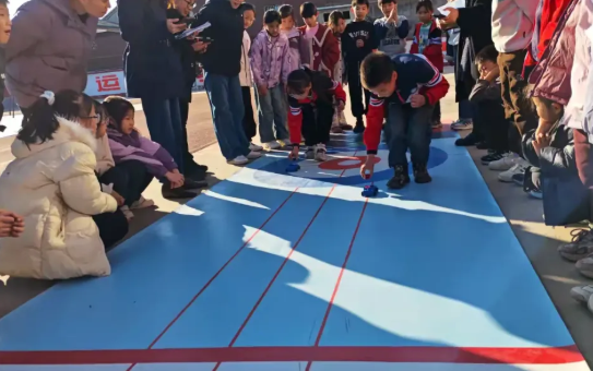 鸡泽县第五实验小学成功举办校园科技节点燃学生科学梦想