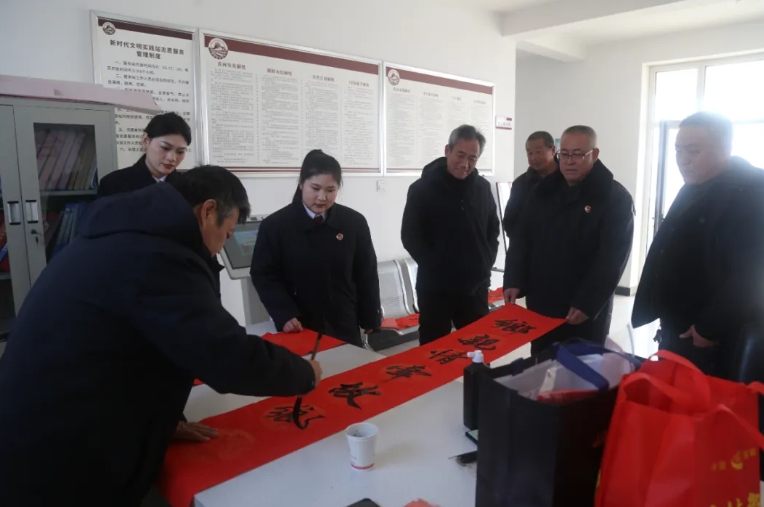 邯郸鸡泽县人民检察院开展“乡村振兴•检察同行”春联书写赠送活动