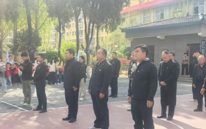 邯郸魏县牙里镇中心校党总支开展清明节祭扫烈士陵园活动