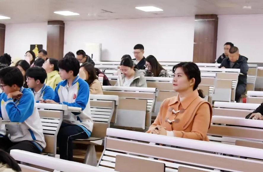 邯郸鸡泽一中开展优秀教师示范课活动