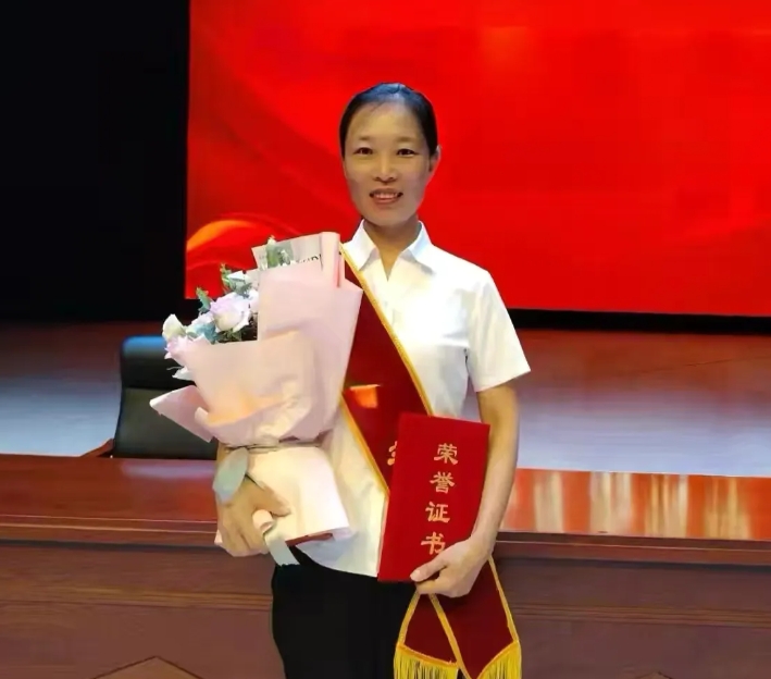 名师引领守初心  立德树人担使命——邯郸鸡泽县毛遂中学优秀教师展示：杨静娜老师