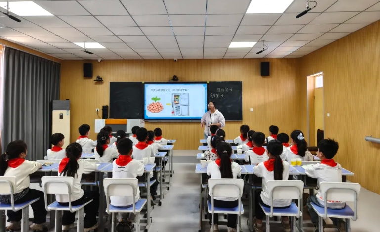 深耕课堂研实效 以赛砺师促提质   鸡泽浮图店学区开展优质课专项评比活动